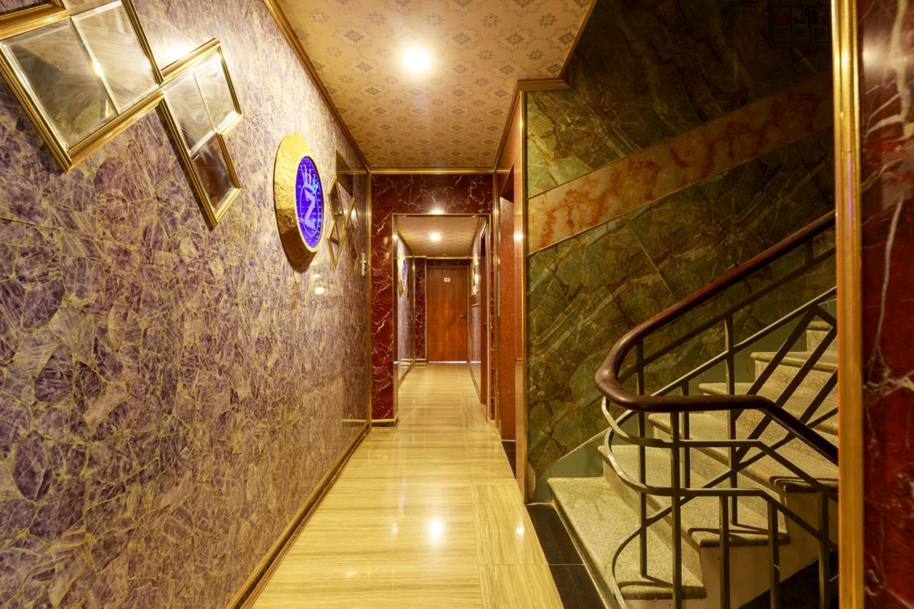 Venus Hotel & Massage - Bui Vien Walking Street Hô Chi Minh-Ville Extérieur photo